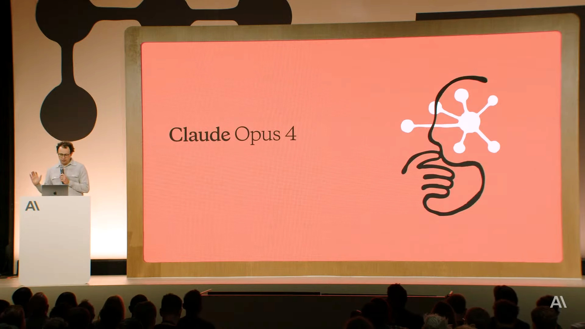 หน้าจอแสดงการวิเคราะห์โค้ดของ Claude Opus 5.5