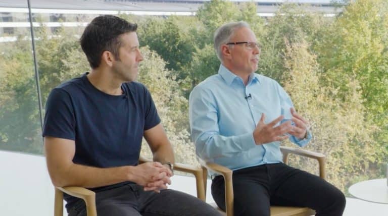John Ternus บนเวทีงาน Apple Event