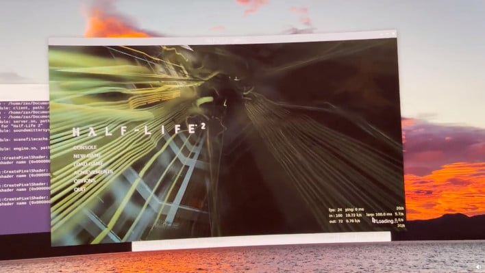 หน้าจอ HaikuOS desktop แสดงให้เห็น environment ที่รัน HL2 อยู่