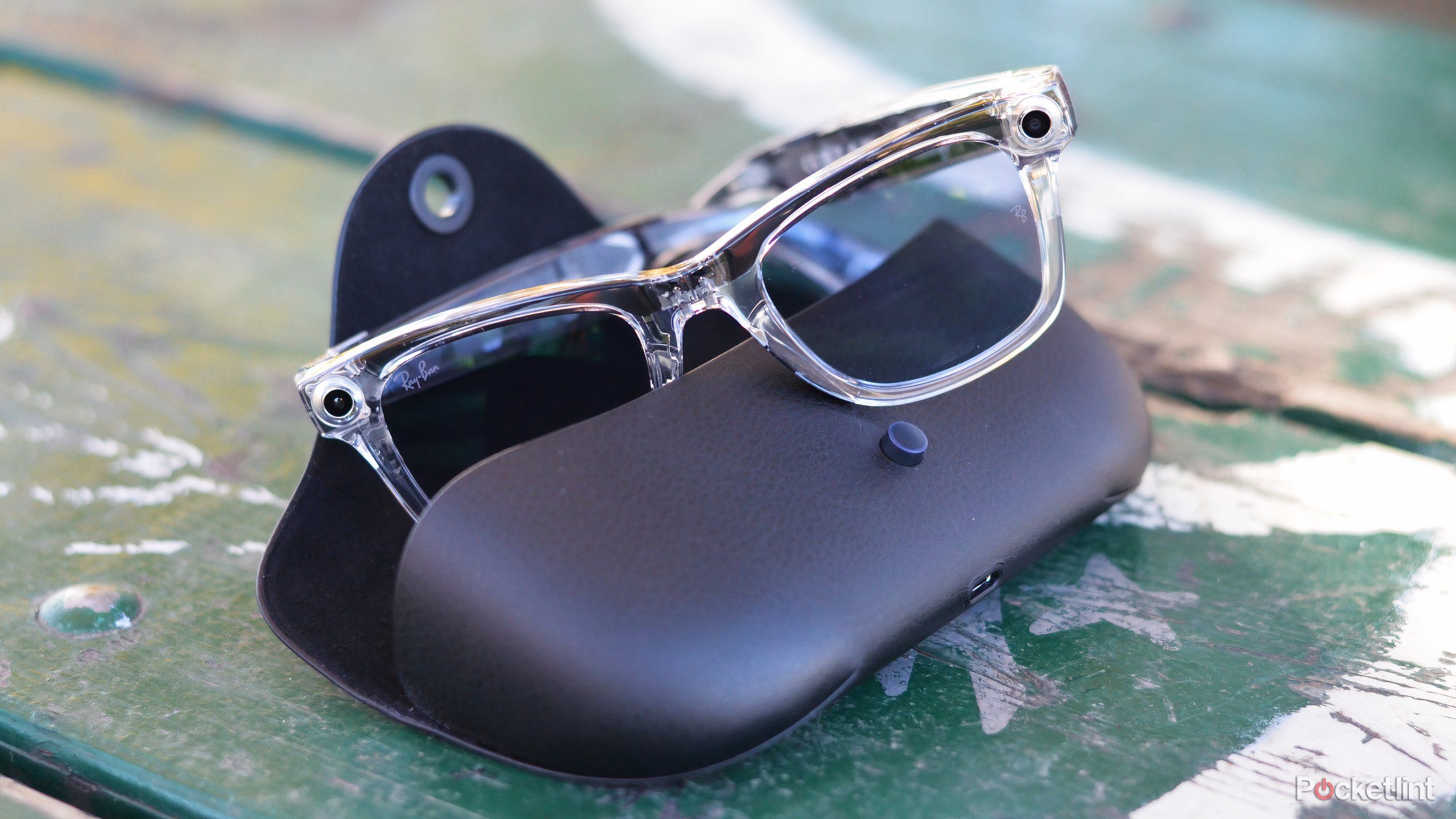 แว่น Ray-Ban Meta พร้อมเคสชาร์จ
