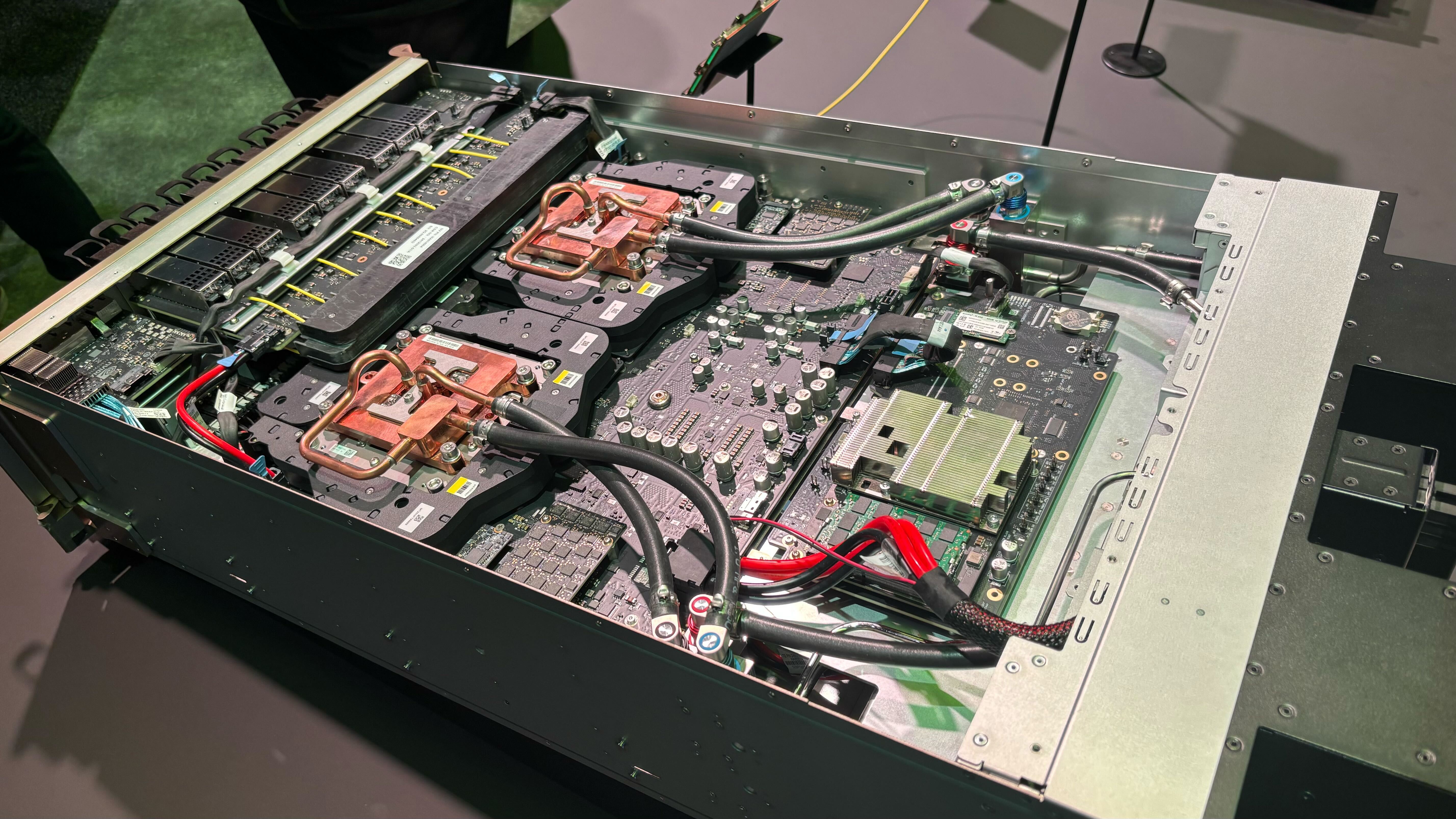 ชิป Nvidia Blackwell Ultra B300 ที่ถูกพบในเครือข่าย China Telecom