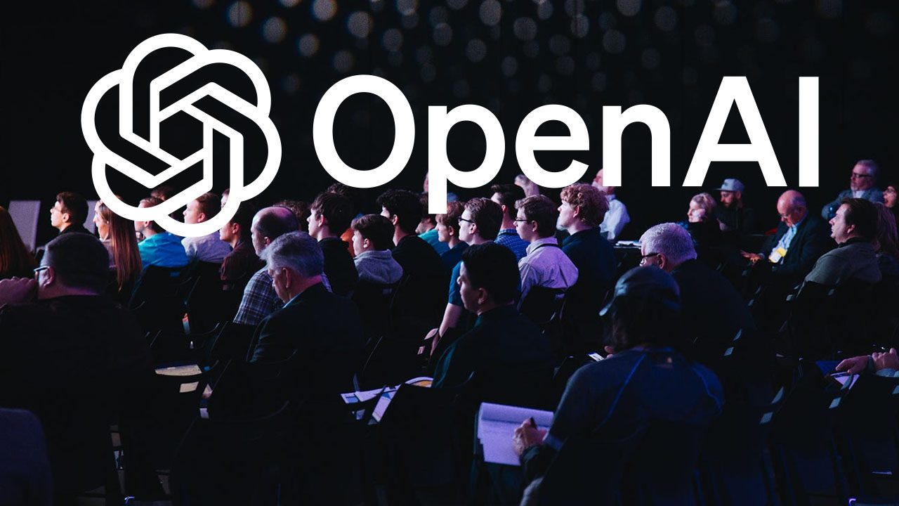 ผู้ร่วมงานฟังการประกาศเปิดตัวโมเดลใหม่ของ OpenAI