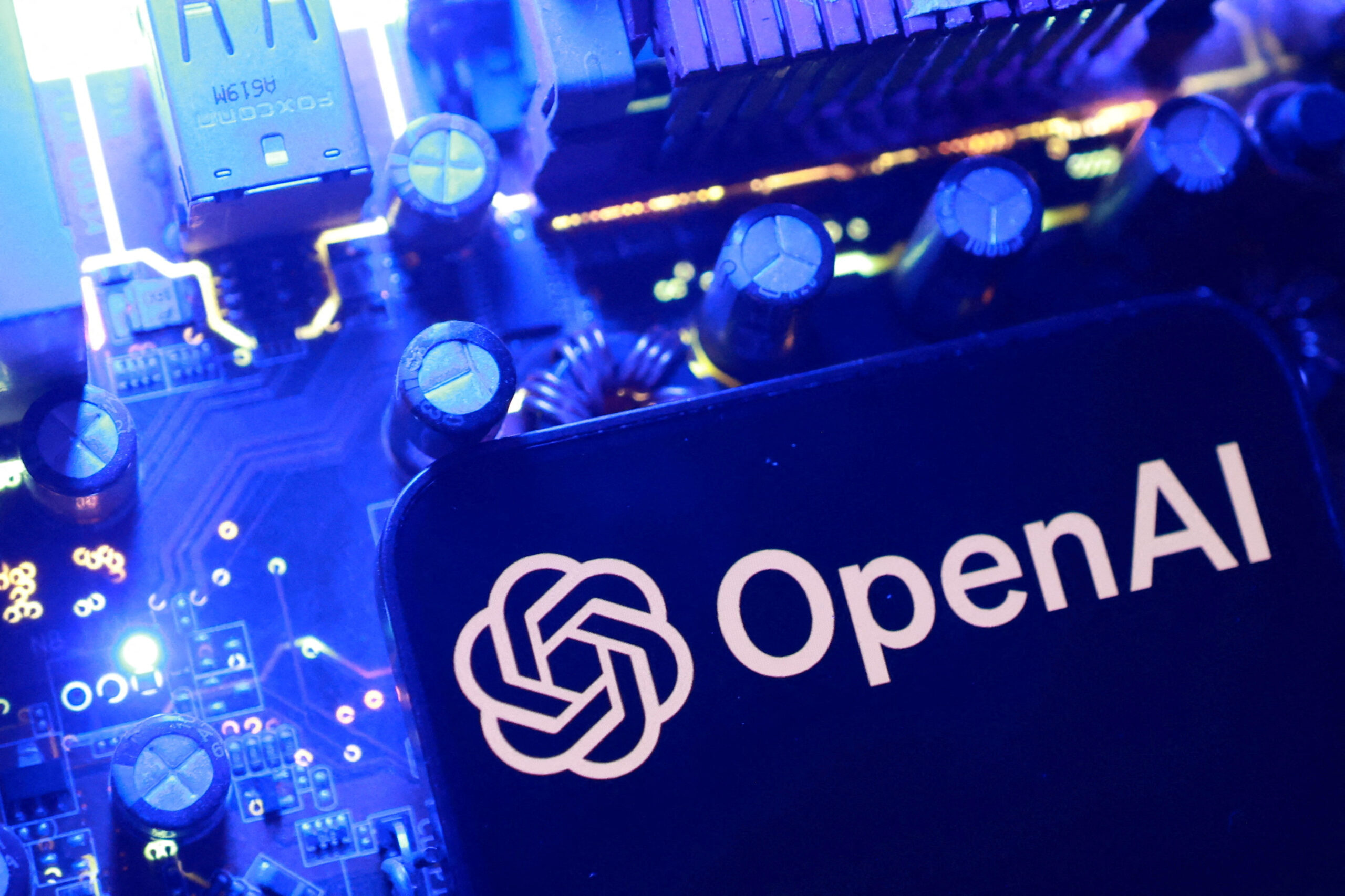 ภาพจำลอง workload inference ที่ ChatGPT ต้องรองรับพร้อมกันจากผู้ใช้ทั่วโลก