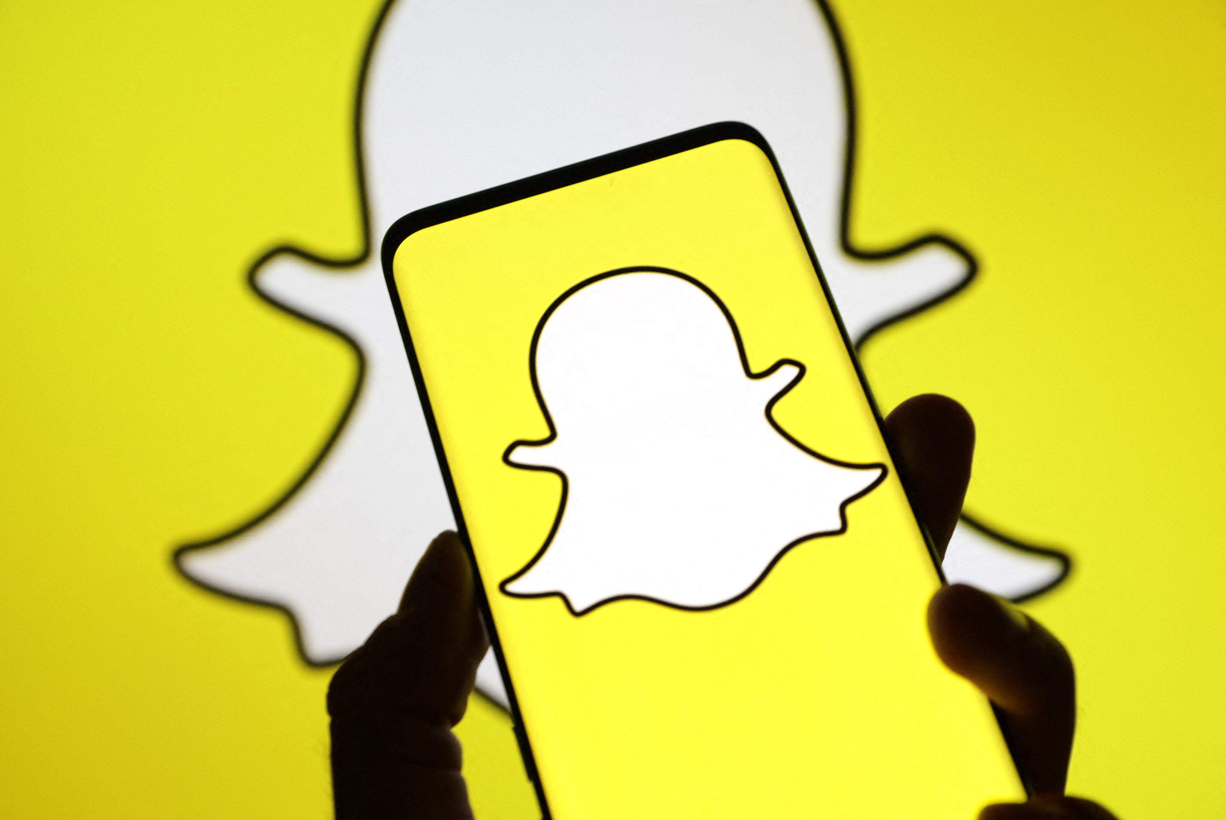 โลโก้ Snapchat บนหน้าจอโทรศัพท์